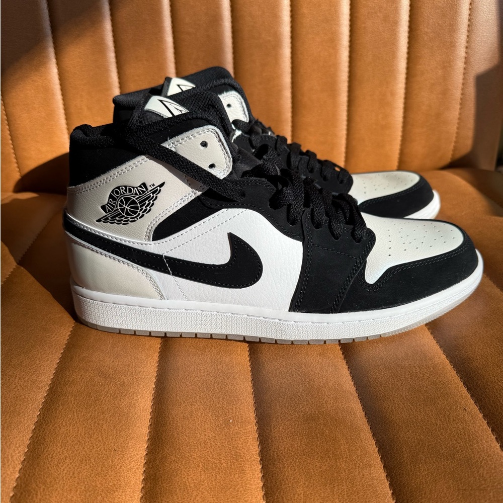 Air Jordan 1 Mid SE Diamond Size 10 Brand New In Box - Picture 2 of 6